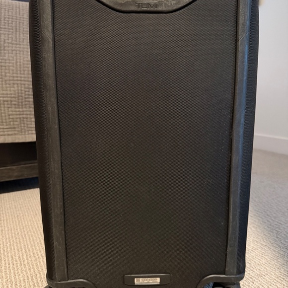 TUMI International Dual Access 4-Wheeled Carry-On – Orange Leather Details - Picture 5 of 7